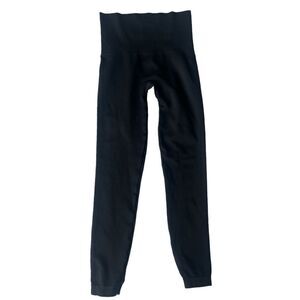 SPANX Women's Black Cropped Leggings sz M